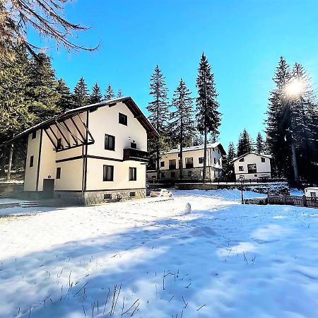 Комплекс Орлово гнездо Бели-Искыр Экстерьер фото