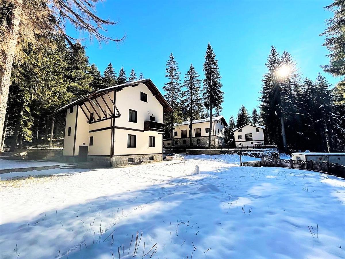 Комплекс Орлово гнездо Бели-Искыр Экстерьер фото
